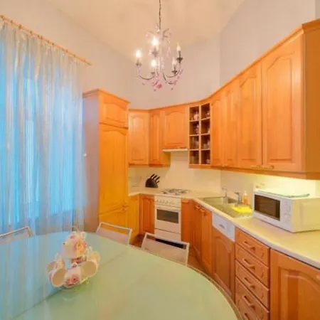 Rossi Naebossi Apartment Cosenza