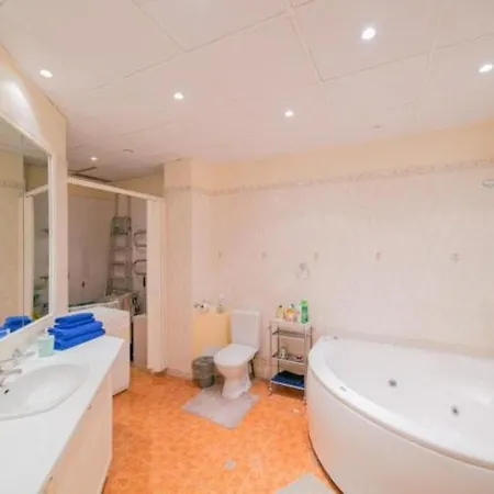 Rossi Naebossi Apartment Cosenza